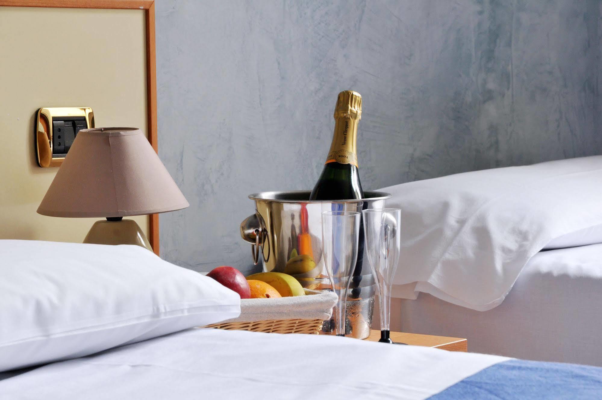 Hotel Angelica Флоренция Екстериор снимка