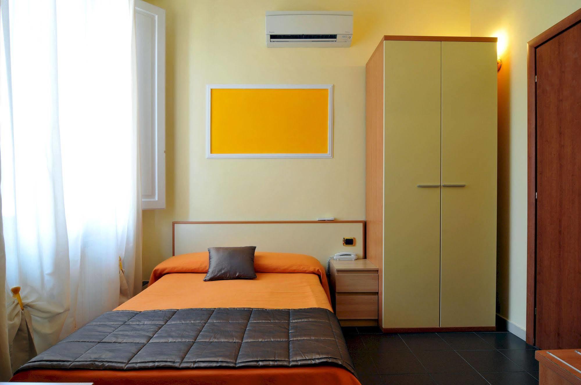 Hotel Angelica Флоренция Екстериор снимка